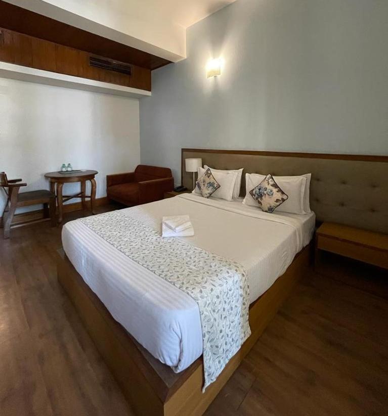Hotel Tragopan Dimāpur Esterno foto