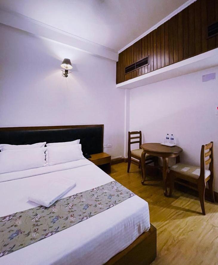 Hotel Tragopan Dimāpur Esterno foto