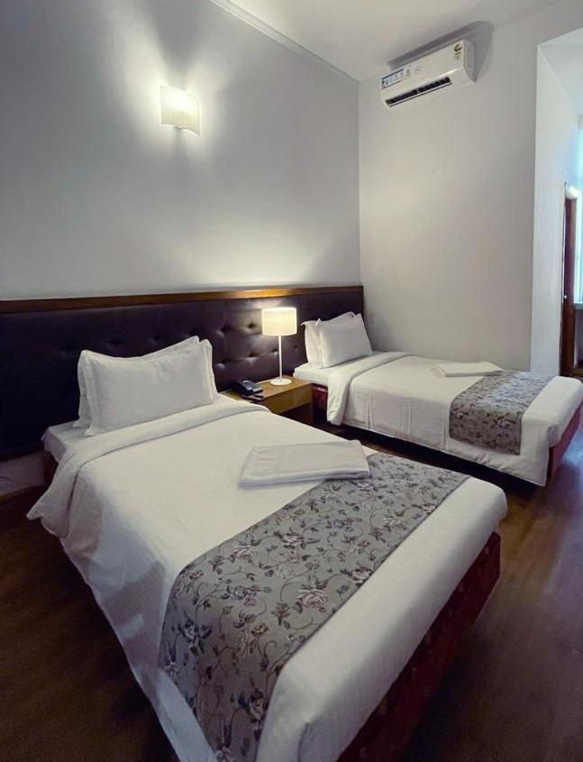 Hotel Tragopan Dimāpur Esterno foto