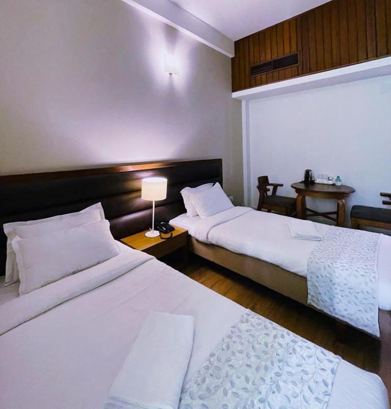 Hotel Tragopan Dimāpur Esterno foto